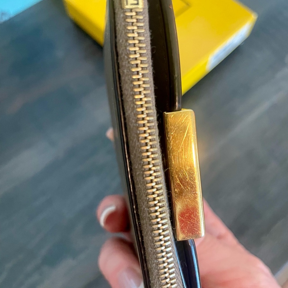 Fendi Roma Leather Compact Wallet - Picture 3 of 12
